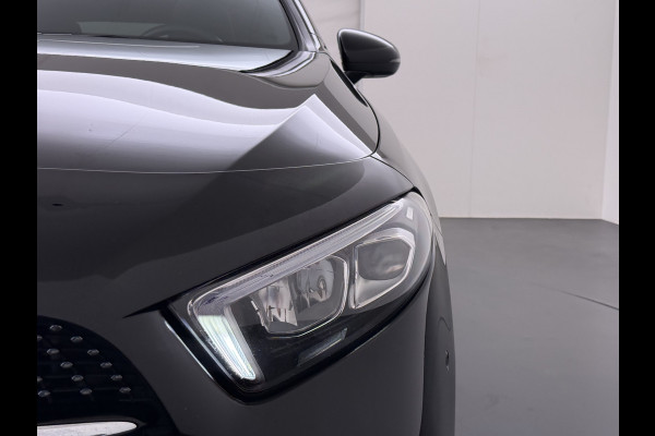 Mercedes-Benz A-Klasse 250e AMG // Panoramadak // Distronic // Carplay // 18" // Nightpakket // All Season Banden // Widescreen