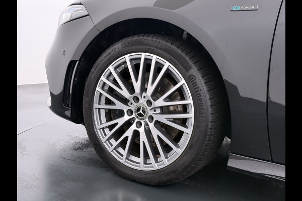 Mercedes-Benz A-Klasse 250e AMG // Panoramadak // Distronic // Carplay // 18" // Nightpakket // All Season Banden // Widescreen