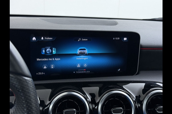 Mercedes-Benz A-Klasse 250e AMG // Panoramadak // Distronic // Carplay // 18" // Nightpakket // All Season Banden // Widescreen
