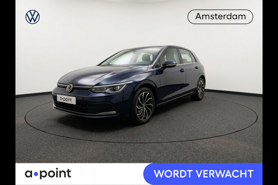 Volkswagen Golf 1.0 eTSI Life Active 110PK DSG | Navigatie | Keyless entry | LED plus | 17" LM velgen |