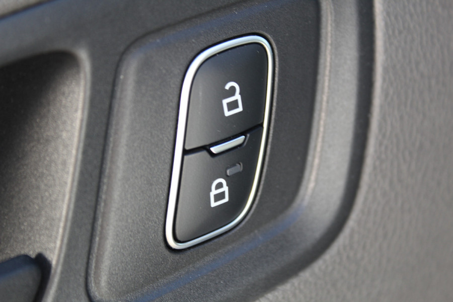 Ford Transit Connect 1.0 100 pk Ecoboost L1 Trend Parkeer Sensoren, Cruise Control, Airco, Zijschuifdeur rechts