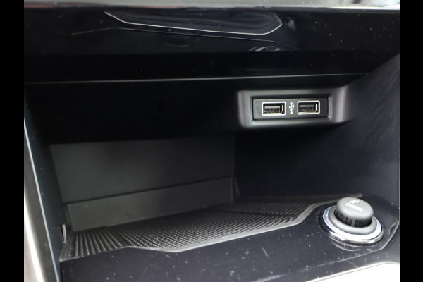 Volkswagen T-Roc 1.0 TSI Two-Tone | Apple Carplay & AndroidAUTO | Privacy Glass |