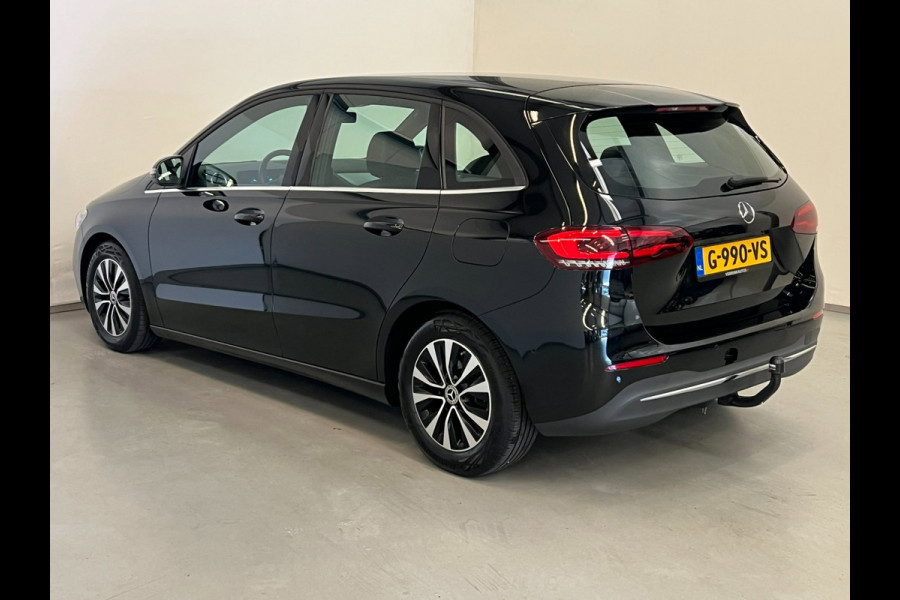 Mercedes-Benz B-Klasse 180d / NL-auto / Widescreen / CarPlay / Stoelverwarming