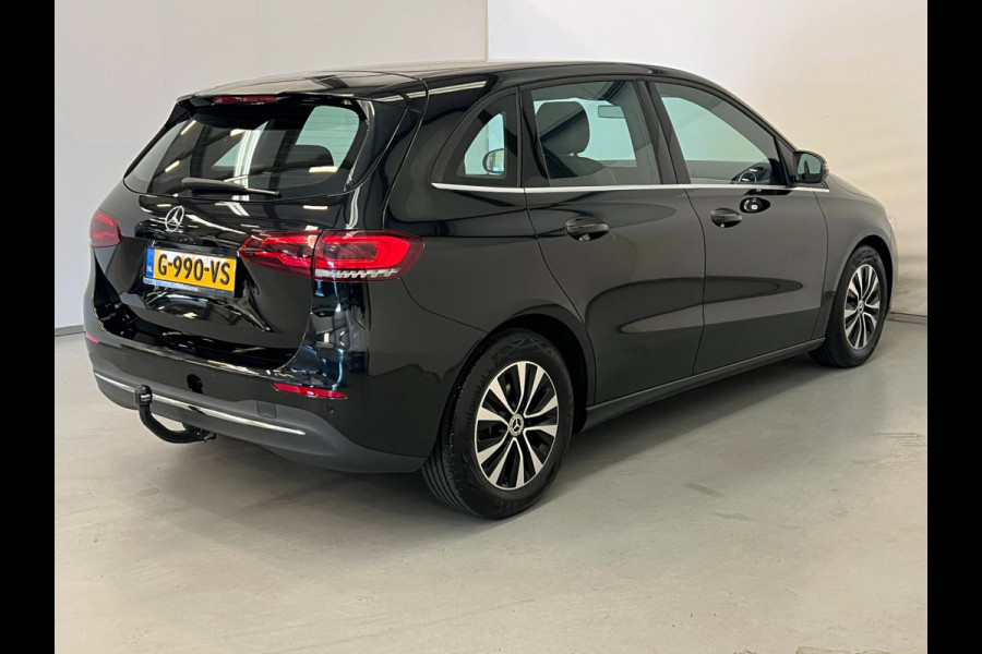 Mercedes-Benz B-Klasse 180d / NL-auto / Widescreen / CarPlay / Stoelverwarming