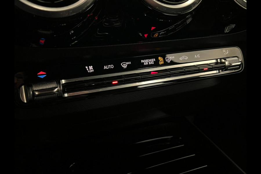 Mercedes-Benz B-Klasse 180d / NL-auto / Widescreen / CarPlay / Stoelverwarming
