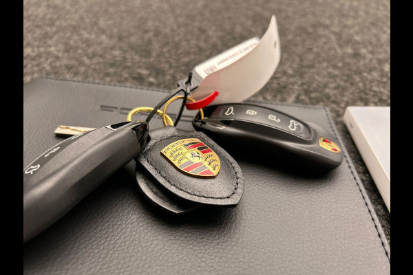 Porsche Macan 100 kWh | Pano/Dak | 22'' Velgen | Origineel NL