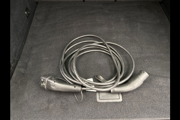 Porsche Macan 100 kWh | Pano/Dak | 22'' Velgen | Origineel NL