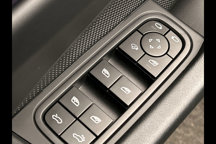 Porsche Macan 100 kWh | Pano/Dak | 22'' Velgen | Origineel NL