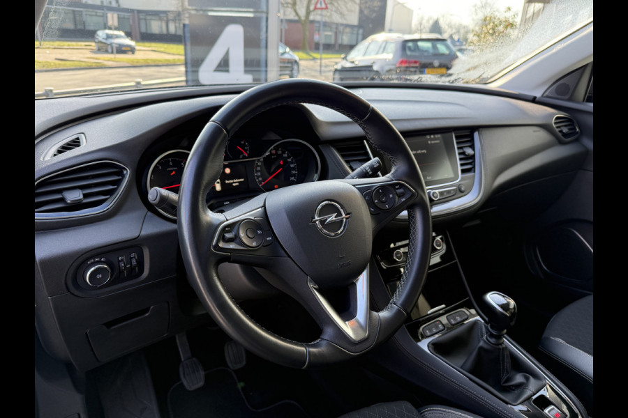 Opel Grandland X BWJ 2020 | 1.2T 131PK Business Executive | CLIMA | NAVI | CARPLAY | CAMERA A | PRIVACY GLASS | PDC 2X | LICHTMETAAL | CRUISE |