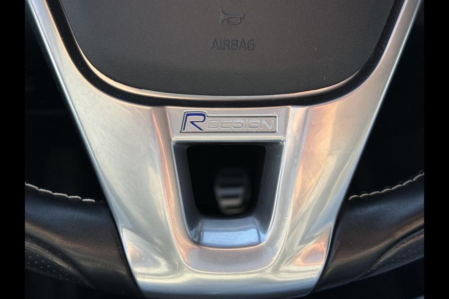Volvo V40 BWJ 2018 | 2.0 D3 150PK R-DESIGN | TREKHAAK | PANO DAK | LEER | CAMERA A | CLIMA | NAVI | STOELVERW | PREMIUM AUDIO
