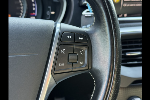 Volvo V40 BWJ 2018 | 2.0 D3 150PK R-DESIGN | TREKHAAK | PANO DAK | LEER | CAMERA A | CLIMA | NAVI | STOELVERW | PREMIUM AUDIO