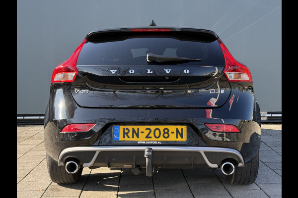 Volvo V40 BWJ 2018 | 2.0 D3 150PK R-DESIGN | TREKHAAK | PANO DAK | LEER | CAMERA A | CLIMA | NAVI | STOELVERW | PREMIUM AUDIO