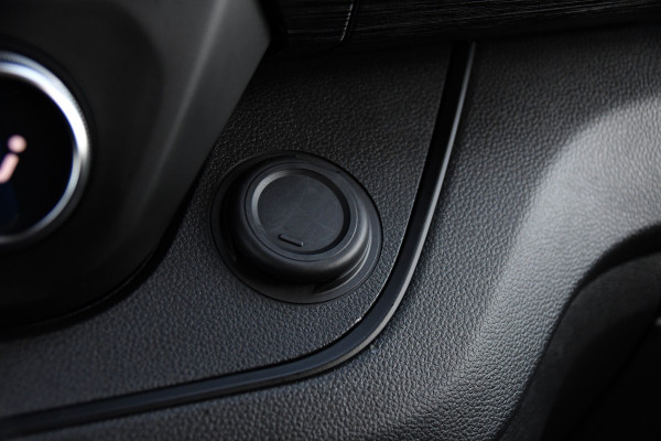 Renault Trafic 2.0 dCi 170 L2H1 Luxe Black Edition Adaptieve Cruise, Camera, Carplay, LED, 170pk, Clima, Automaat, Sensoren, Trekhaak, Uniek!