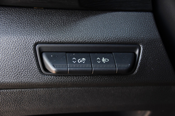 Renault Trafic 2.0 dCi 170 L2H1 Luxe Black Edition Adaptieve Cruise, Camera, Carplay, LED, 170pk, Clima, Automaat, Sensoren, Trekhaak, Uniek!