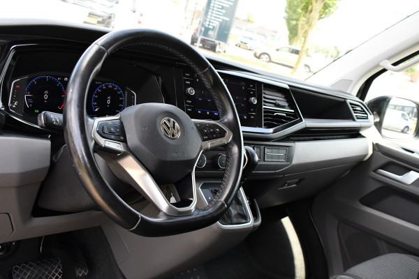 Volkswagen Transporter 2.0 TDI L2H1 32 DC Bulli Virtual, Adaptieve Cruise, Carplay, LED, 150PK, Stoelverwarming, Trekhaak, 2 x Schuifdeur, Standkachel, Uniek!