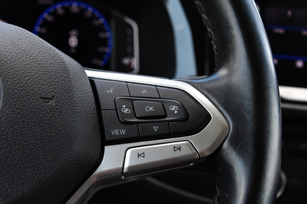 Volkswagen Transporter 2.0 TDI L2H1 32 DC Bulli Virtual, Adaptieve Cruise, Carplay, LED, 150PK, Stoelverwarming, Trekhaak, 2 x Schuifdeur, Standkachel, Uniek!