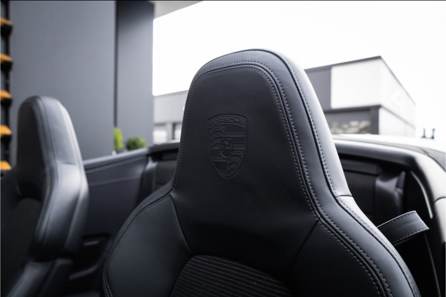 Porsche 911 Cabrio 3.8 Turbo S - Sport Chrono + | Keramisch | Memory | Stoelverwarming