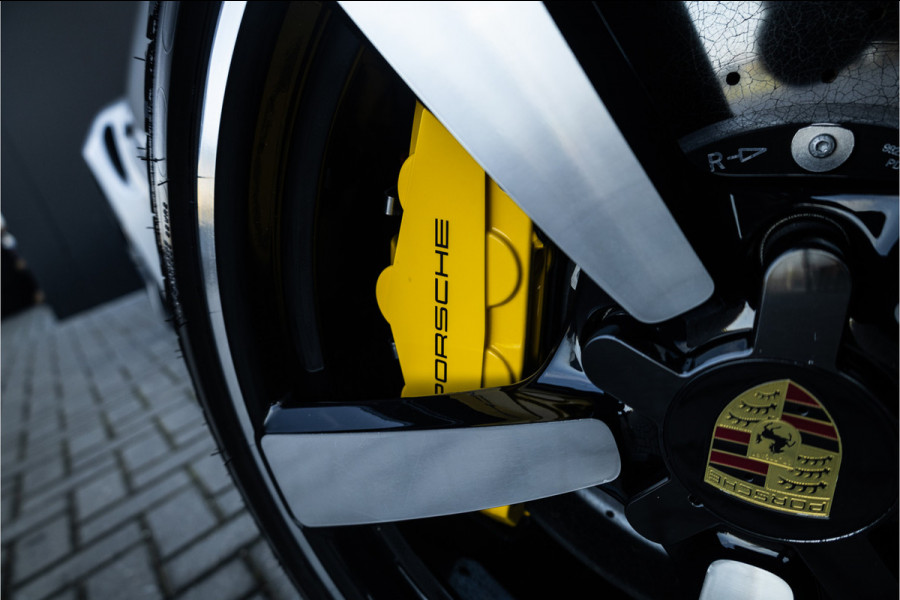 Porsche 911 Cabrio 3.8 Turbo S - Sport Chrono + | Keramisch | Memory | Stoelverwarming