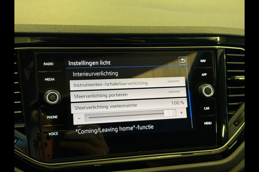 Volkswagen T-Roc 2.0 TSI 4Motion R|PANO|AKRA|KEYLESS|BEATS|BOMVOL!