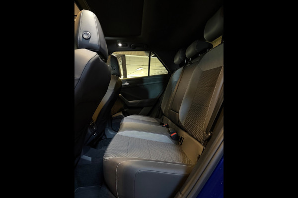 Volkswagen T-Roc 2.0 TSI 4Motion R|PANO|AKRA|KEYLESS|BEATS|BOMVOL!