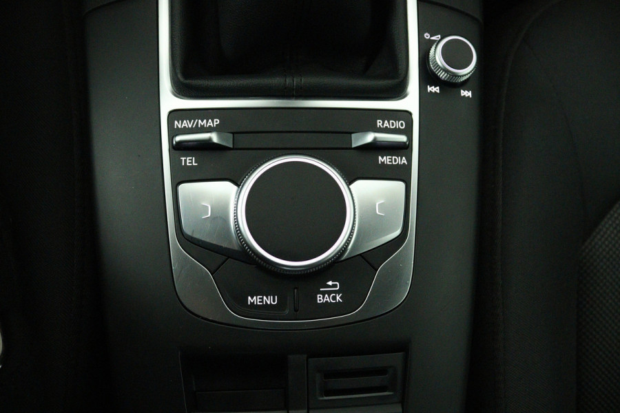 Audi A3 Sportback 30 TFSI Pro Line (PARKEERSENSOREN, CRUISE CONTROL, NAVIGATIE)