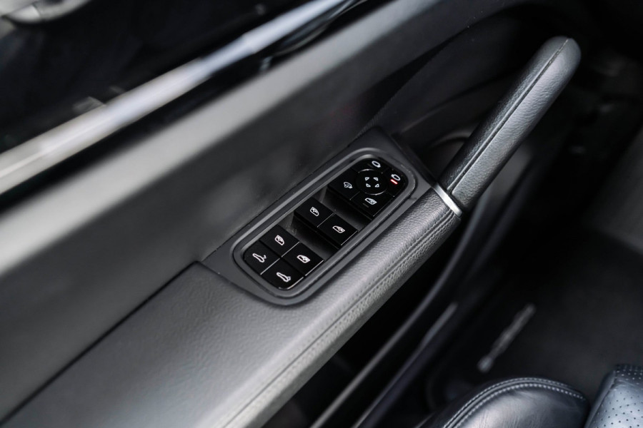 Porsche Cayenne Coupé 3.0 PANO LED LEDER