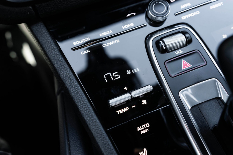 Porsche Cayenne Coupé 3.0 PANO LED LEDER