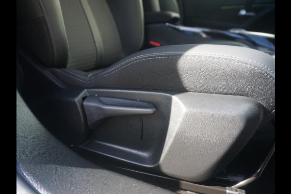 Peugeot 2008 1.2 Hybrid 136 GT 360 Camera