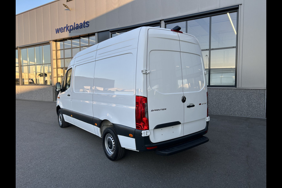 Mercedes-Benz Sprinter 317 CDI L2 H2 Pro LED / MBUX / Navigatie / Camera / Parkeersensoren / Cruise control / Airco / 270 Graden achterdeuren