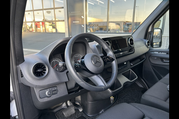 Mercedes-Benz Sprinter 317 CDI L2 H2 Pro LED / MBUX / Navigatie / Camera / Parkeersensoren / Cruise control / Airco / 270 Graden achterdeuren