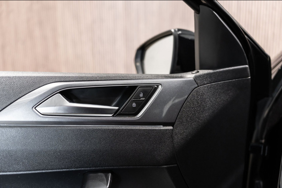 Volkswagen Polo 1.0 TSI Style DSG IQ NAVI