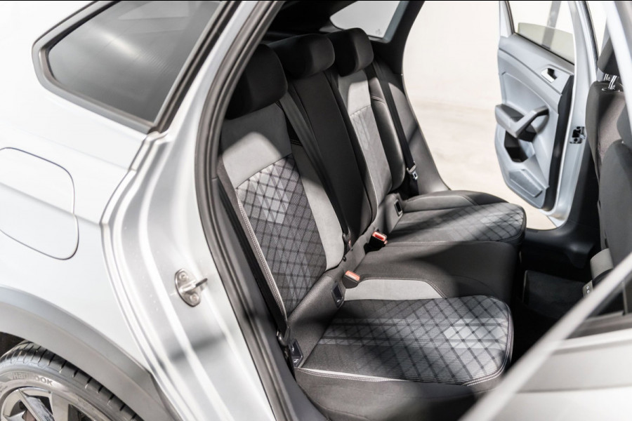 Volkswagen Taigo 1.5 TSI R-Line IQ DSG PANO