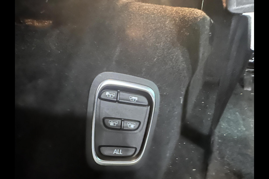 Renault Scénic 1.3 TCe Bose Full Options! Panoramadak Airco ECC Navi Carplay Full LED 7-Persoons 20" BOSE Premium Audio Head Up Display Trekhaak