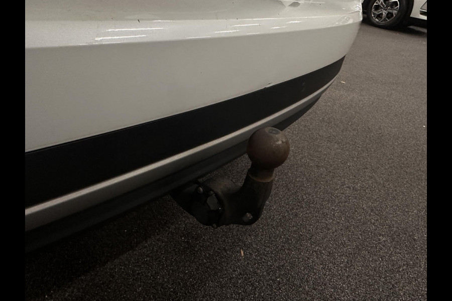 Renault Scénic 1.3 TCe Bose Full Options! Panoramadak Airco ECC Navi Carplay Full LED 7-Persoons 20" BOSE Premium Audio Head Up Display Trekhaak