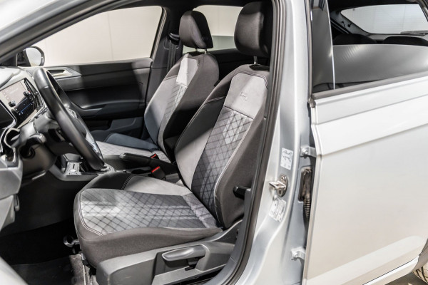 Volkswagen Taigo 1.0 TSI R-Line DSG IQ PANO CAMERA