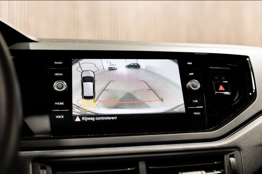 Volkswagen Taigo 1.0 TSI R-Line DSG IQ PANO CAMERA