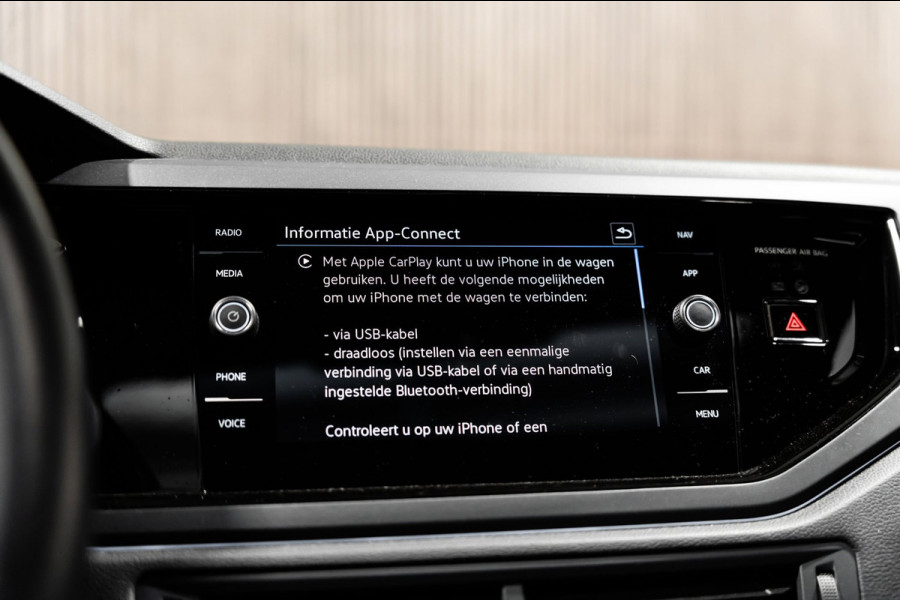 Volkswagen Taigo 1.0 TSI R-Line DSG IQ PANO CAMERA