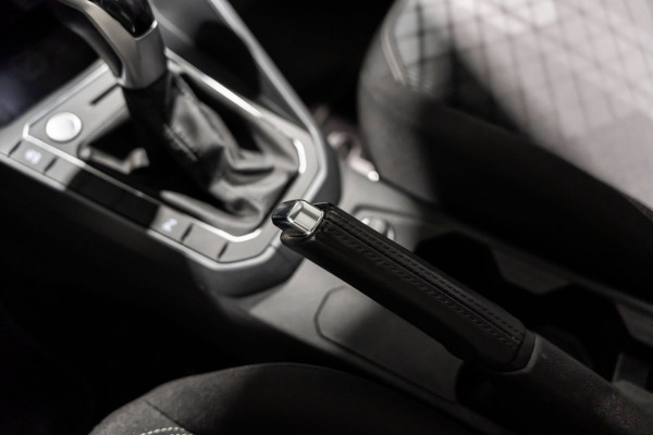 Volkswagen Taigo 1.0 TSI R-Line DSG IQ PANO CAMERA