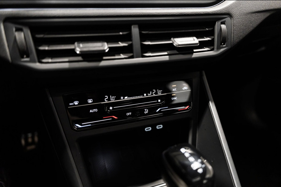 Volkswagen Taigo 1.0 TSI R-Line DSG IQ PANO CAMERA