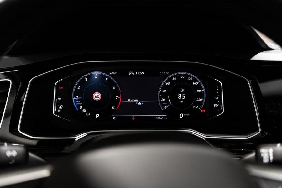 Volkswagen Taigo 1.0 TSI R-Line DSG IQ PANO CAMERA