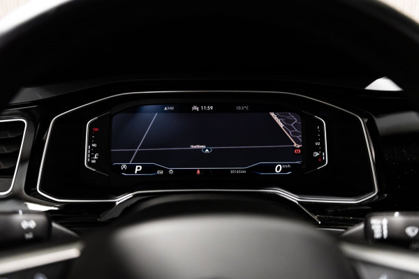 Volkswagen Taigo 1.0 TSI R-Line DSG IQ PANO CAMERA