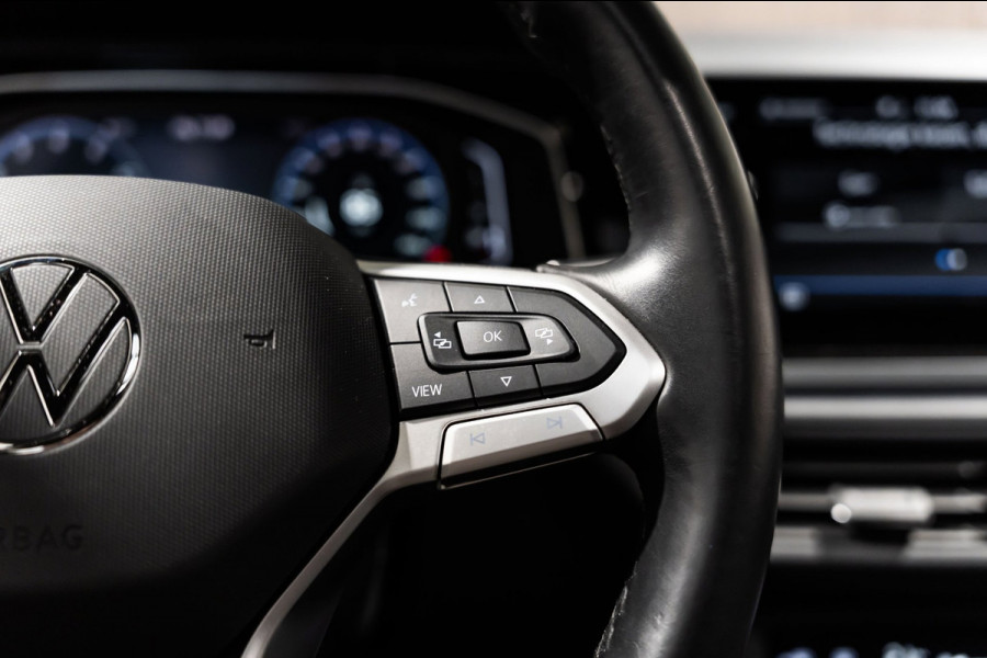 Volkswagen Taigo 1.0 TSI R-Line DSG IQ PANO CAMERA