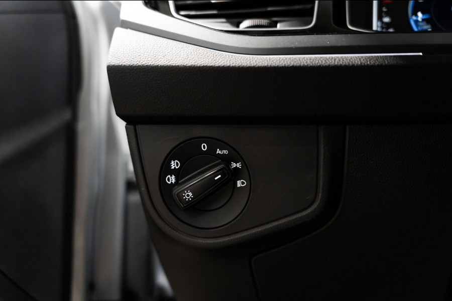 Volkswagen Taigo 1.0 TSI R-Line DSG IQ PANO CAMERA