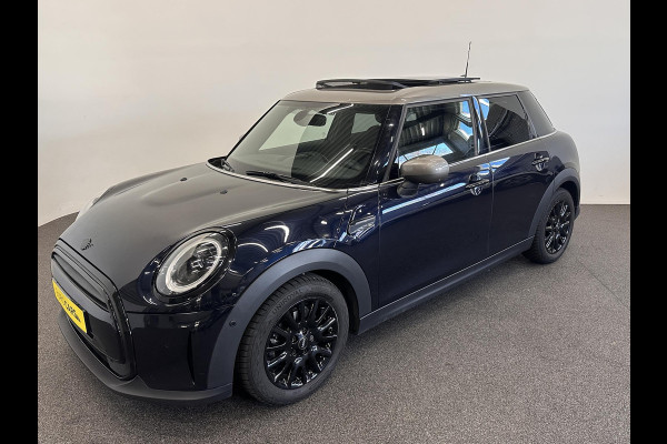 MINI Mini 1.5 Cooper Yours 5-DRS DCT-7 Aut. 136pk Panoramadak Sportstoelen Navi Carplay PDC Achter+Camera Full LED Armsteun Cruise Control Stoelverwarming
