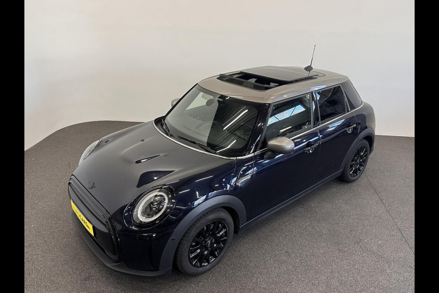 MINI Mini 1.5 Cooper Yours 5-DRS DCT-7 Aut. 136pk Panoramadak Sportstoelen Navi Carplay PDC Achter+Camera Full LED Armsteun Cruise Control Stoelverwarming