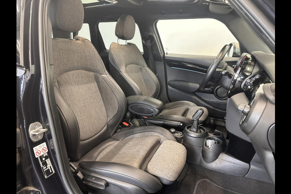 MINI Mini 1.5 Cooper Yours 5-DRS DCT-7 Aut. 136pk Panoramadak Sportstoelen Navi Carplay PDC Achter+Camera Full LED Armsteun Cruise Control Stoelverwarming