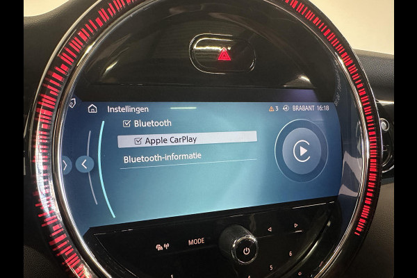 MINI Mini 1.5 Cooper Yours 5-DRS DCT-7 Aut. 136pk Panoramadak Sportstoelen Navi Carplay PDC Achter+Camera Full LED Armsteun Cruise Control Stoelverwarming