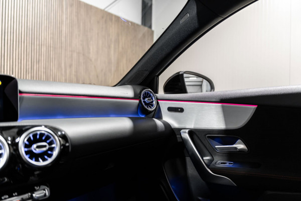 Mercedes-Benz A-Klasse 220 Limo PANO LED SFEERVERLICHTING