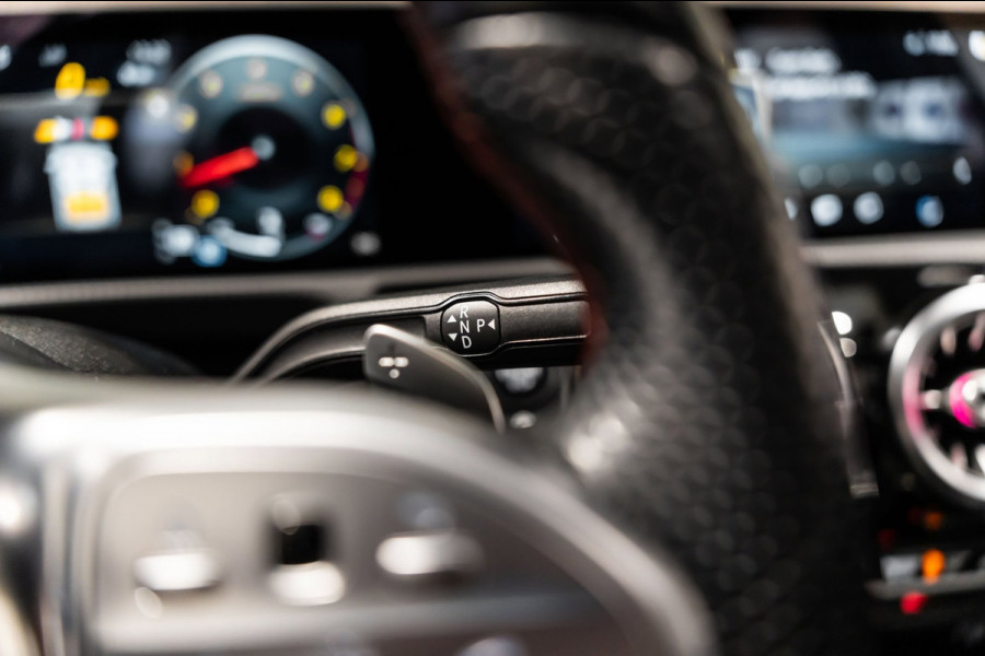 Mercedes-Benz A-Klasse 220 Limo PANO LED SFEERVERLICHTING