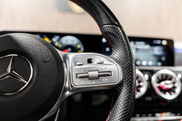 Mercedes-Benz A-Klasse 220 Limo PANO LED SFEERVERLICHTING